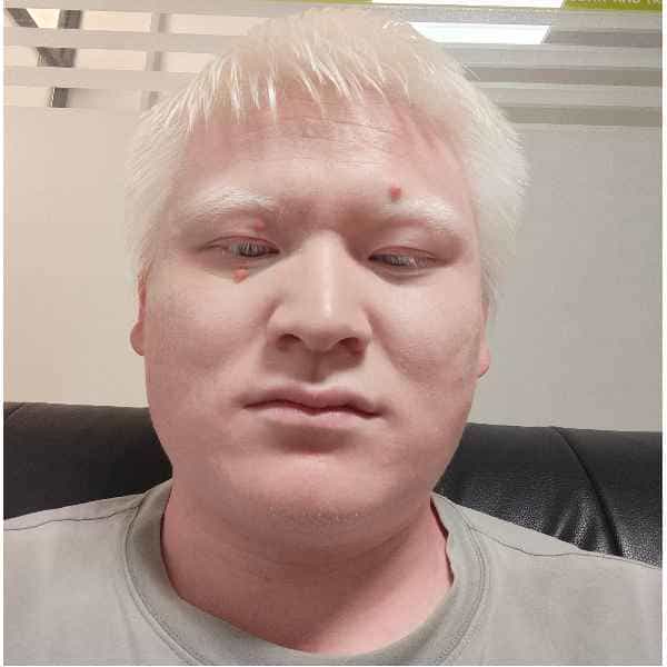 30岁岁安徽单身帅哥 - 白银吉缘网
