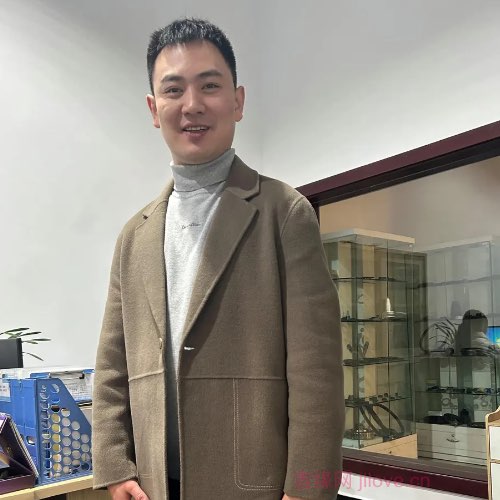 32岁岁四川单身帅哥 - 白银吉缘网